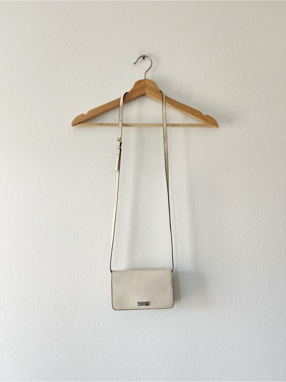 HENRI BENDEL | West 57th Smart Phone Crossbody Bag | OS